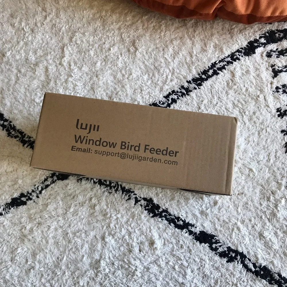 Lujii Window Bird Feeder, Clear, New